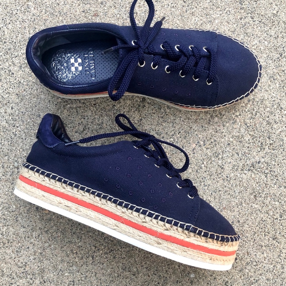 VINCE CAMUTO Women's Blue Jannel Platform Sneaker